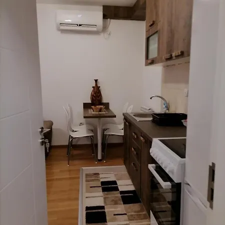 Apartman Ana Nis Exterior photo