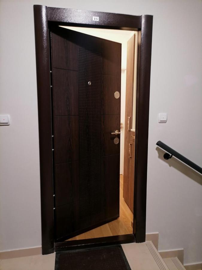 Apartment Ana Nis